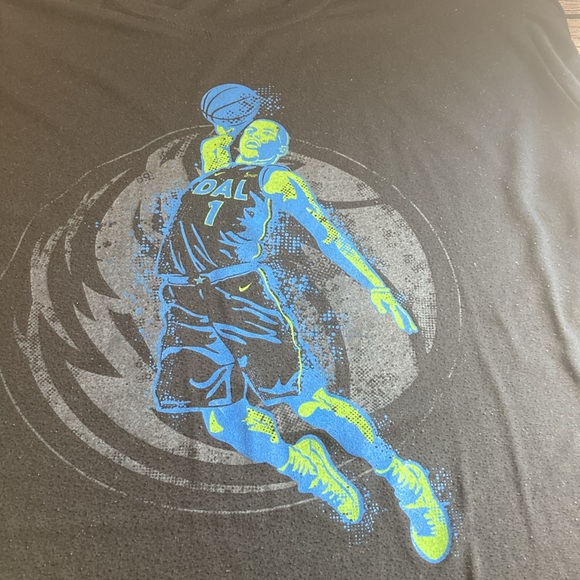 Dallas Mavericks Large Pre Owned Special Edition 2018 Dennis Smith Jr. Black Tee - Picture 3 of 6